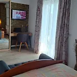 Apartment Stiz By The Sea With An Organized *