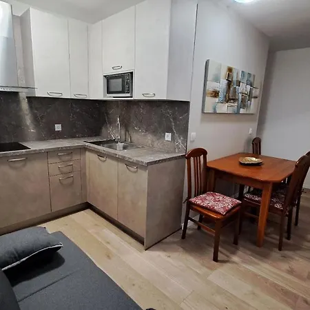 Stiz By The Sea With An Organized * Betina