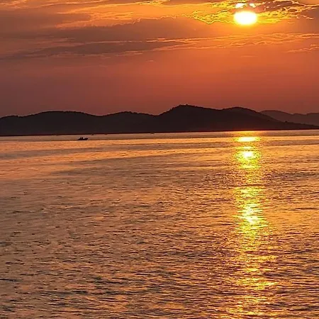 Apartman Stiz By The Sea With An Organized *