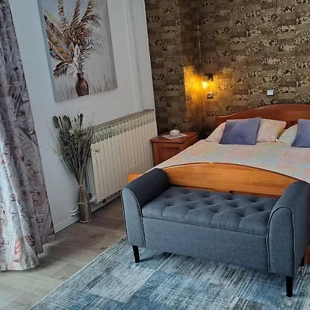 Stiz By The Sea With An Organized Betina