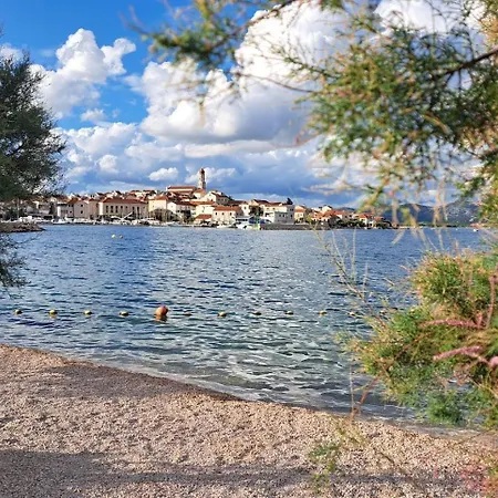 Apartman Stiz By The Sea With An Organized Betina