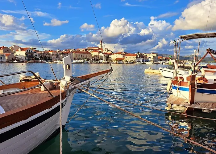 Stiz By The Sea With An Organized Betina (Sibenik-Knin)